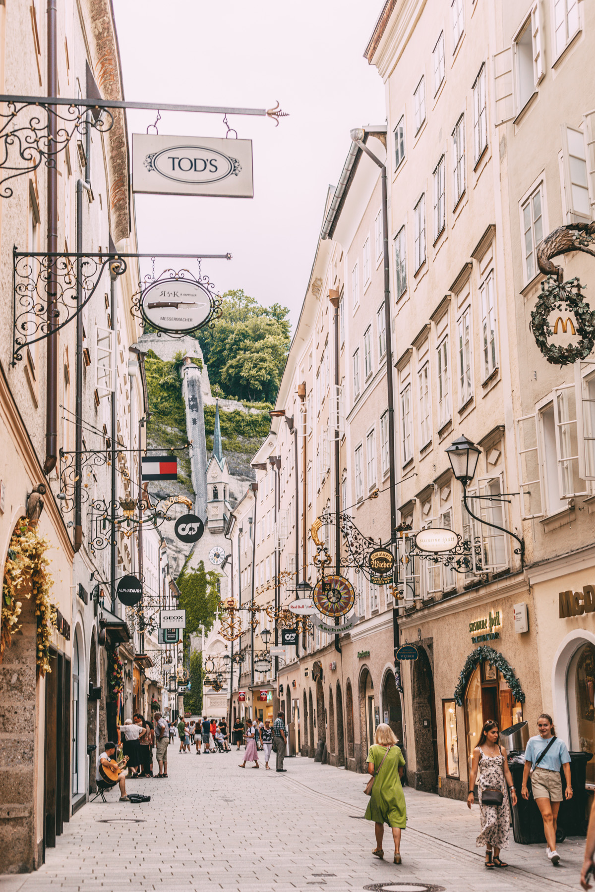 Ein Wochenende in Salzburg: Bummle durch die Getreidegasse in der Altstadt