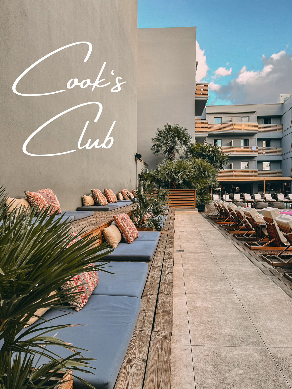 Cook's Club Chersonissos: Poolanlage Sitzecken