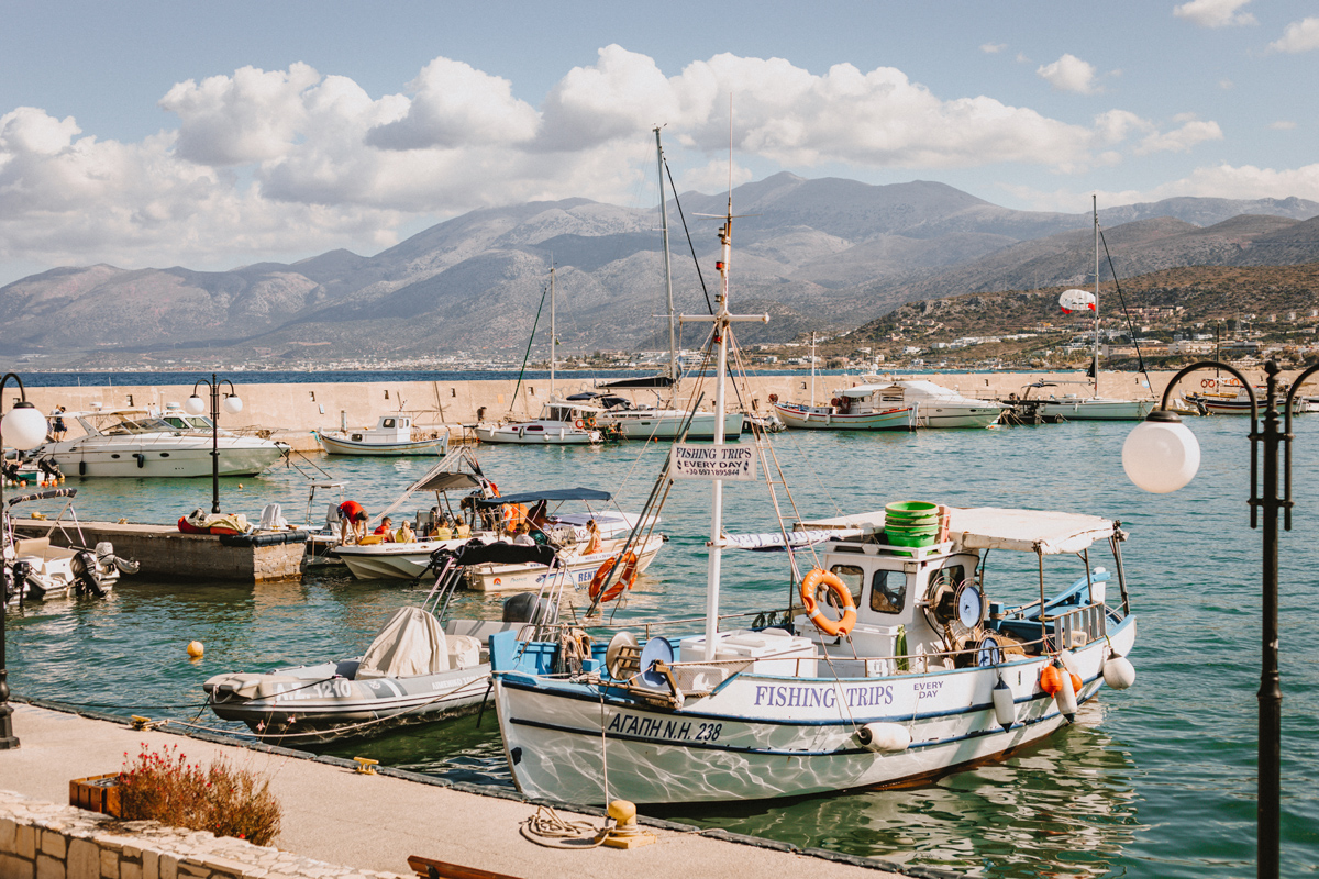 Der Hafen von Chersonissos auf Kreta: Fischkutter
